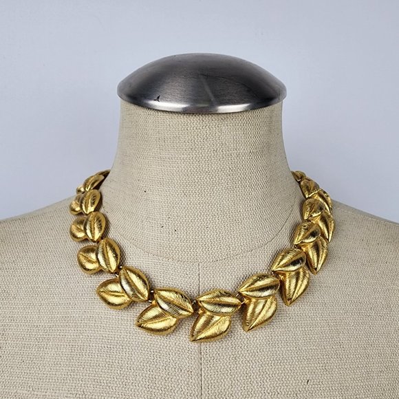 Vintage Jewelry - Vintage Gold Leaf Chain Collar Necklace
